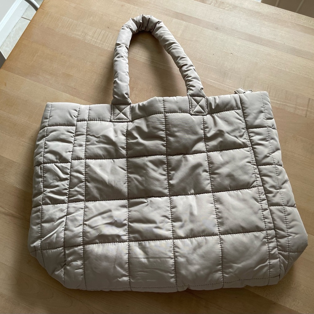 Gap Quilted puffy Beige Tote Bag